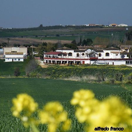 El Pilar Hotel La Carlota Kültér fotó