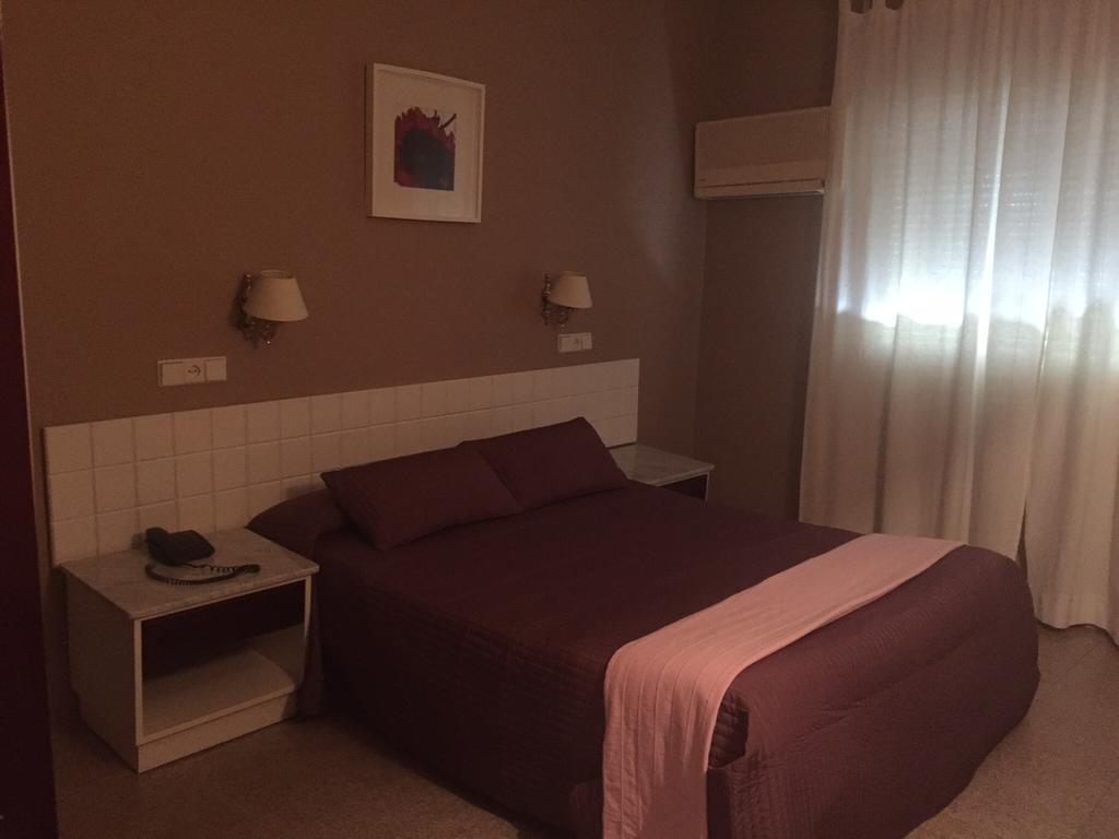 El Pilar Hotel La Carlota Szoba fotó