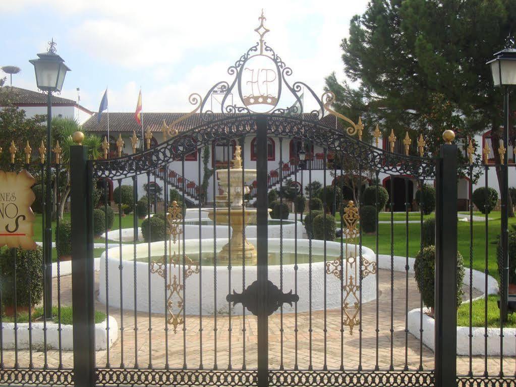 El Pilar Hotel La Carlota Kültér fotó