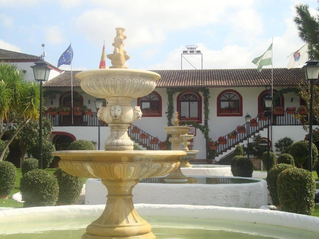 El Pilar Hotel La Carlota Kültér fotó