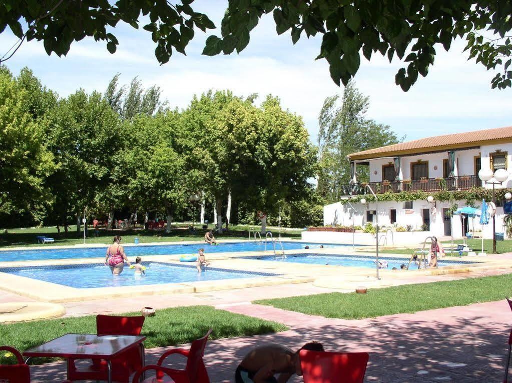 El Pilar Hotel La Carlota Kültér fotó